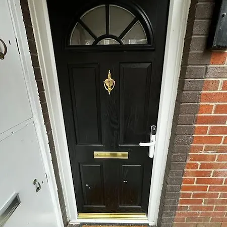 Salford Central 2-Bed - Near Uni & Mcr City Centre-2